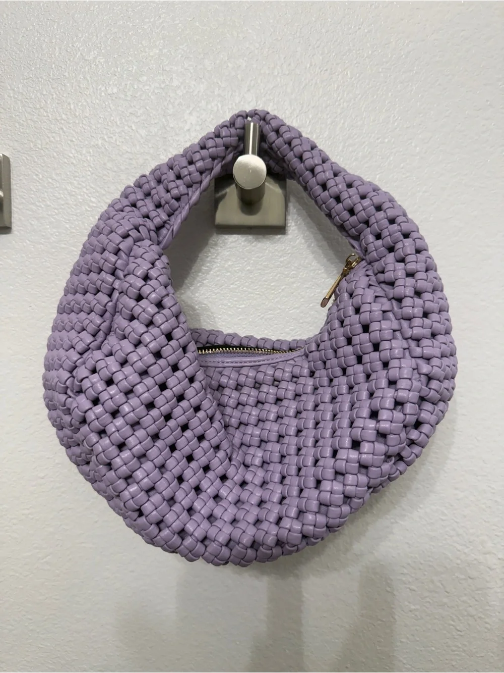 Lavender Woven Hobo Bag - Women's Accessory